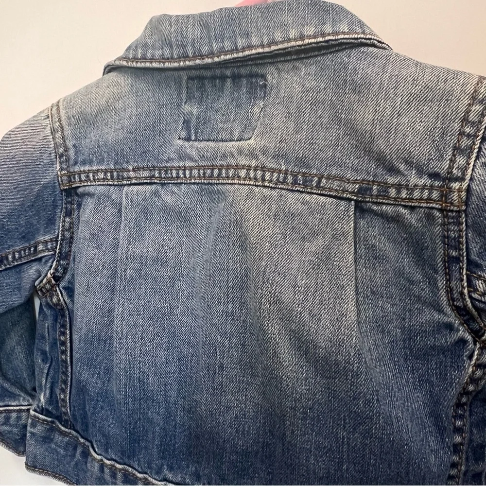 Oshkosh 100% cotton girls denim jacket in blue size 2T